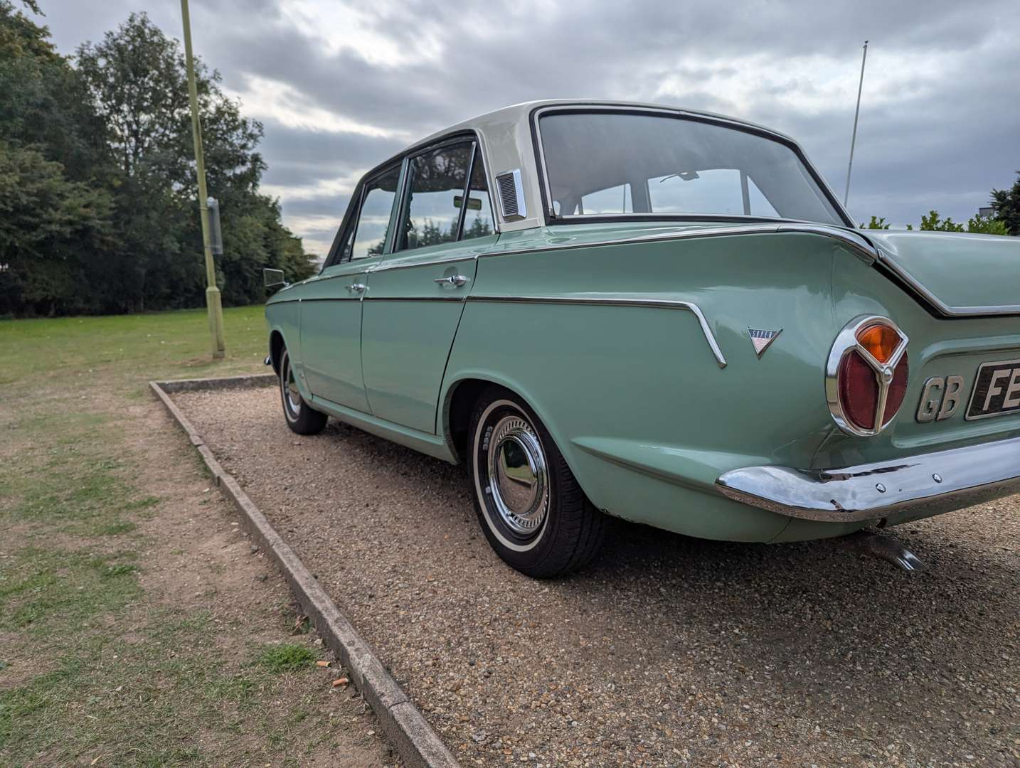 <p>1966 FORD CORTINA SUPER</p>