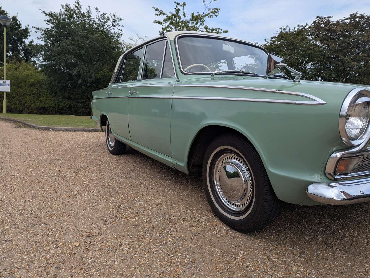 <p>1966 FORD CORTINA SUPER</p>