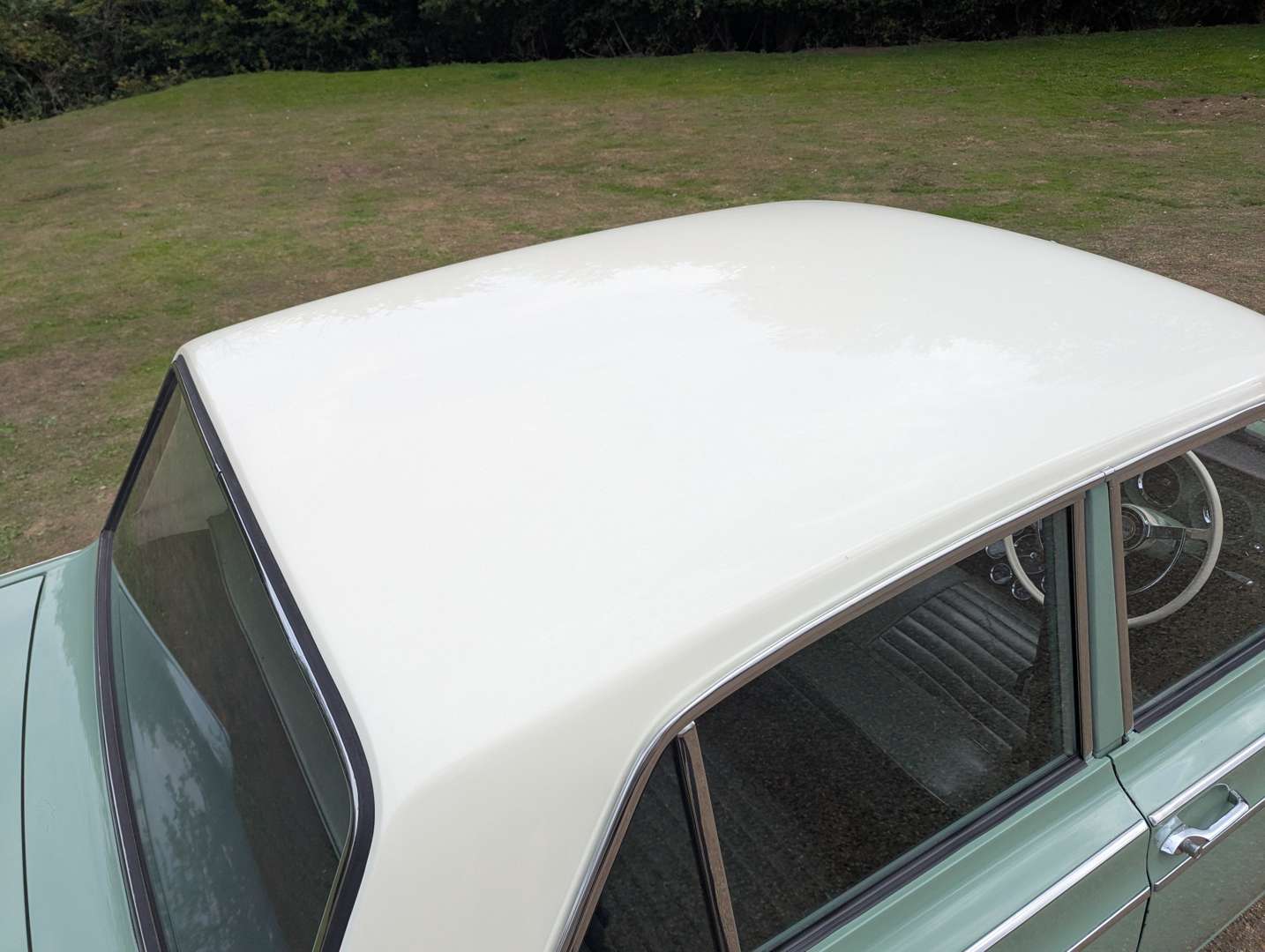 <p>1966 FORD CORTINA SUPER</p>