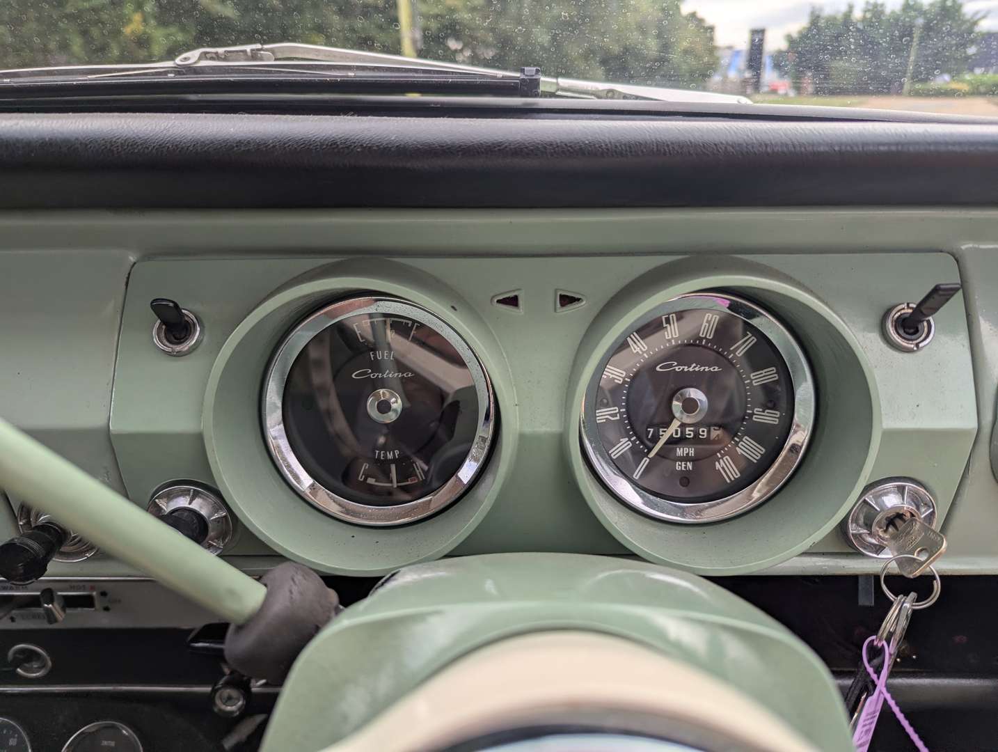 <p>1966 FORD CORTINA SUPER</p>