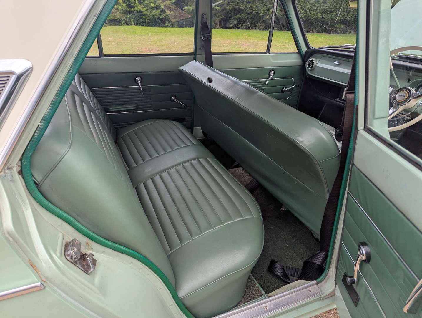 <p>1966 FORD CORTINA SUPER</p>