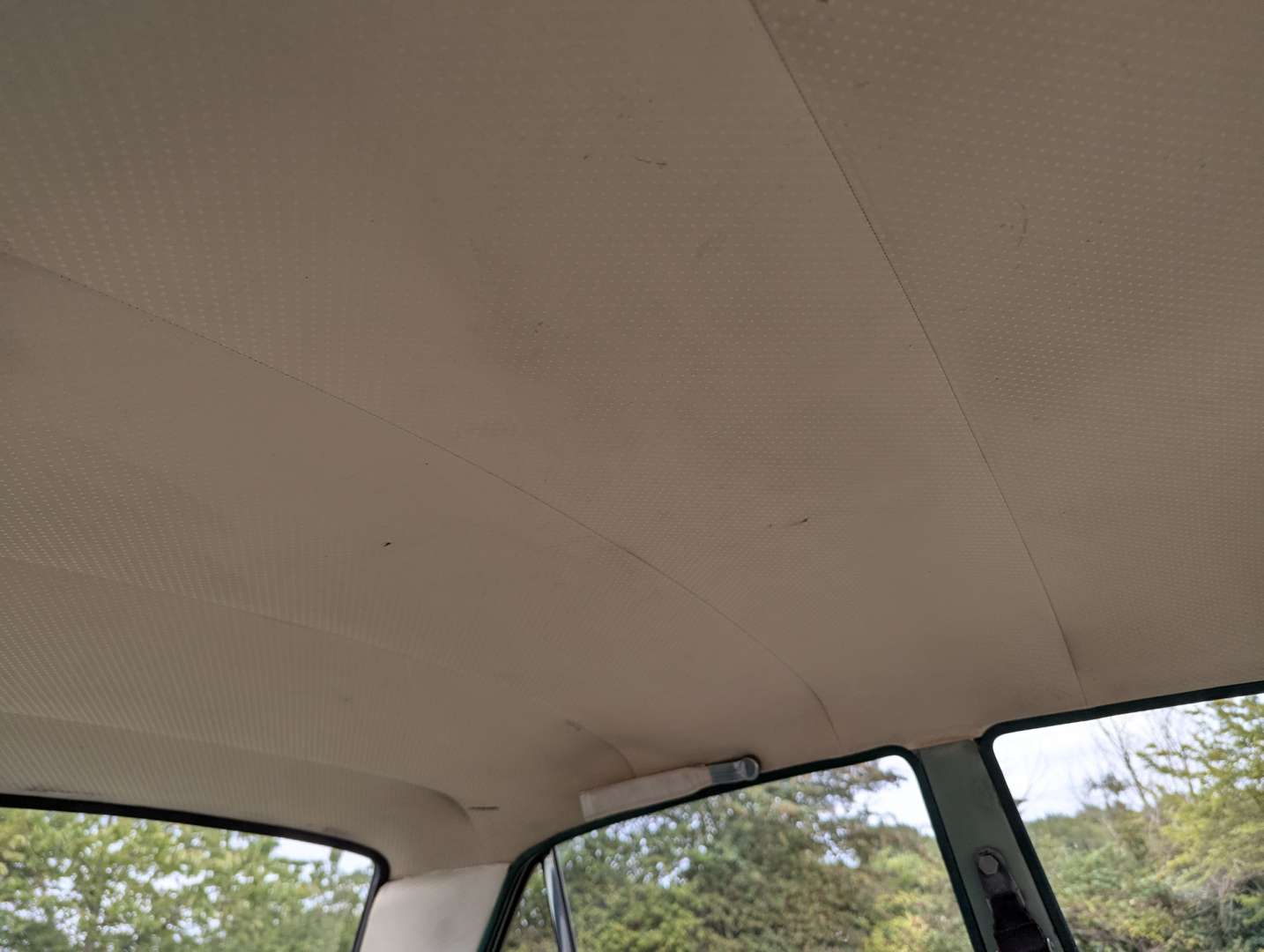 <p>1966 FORD CORTINA SUPER</p>