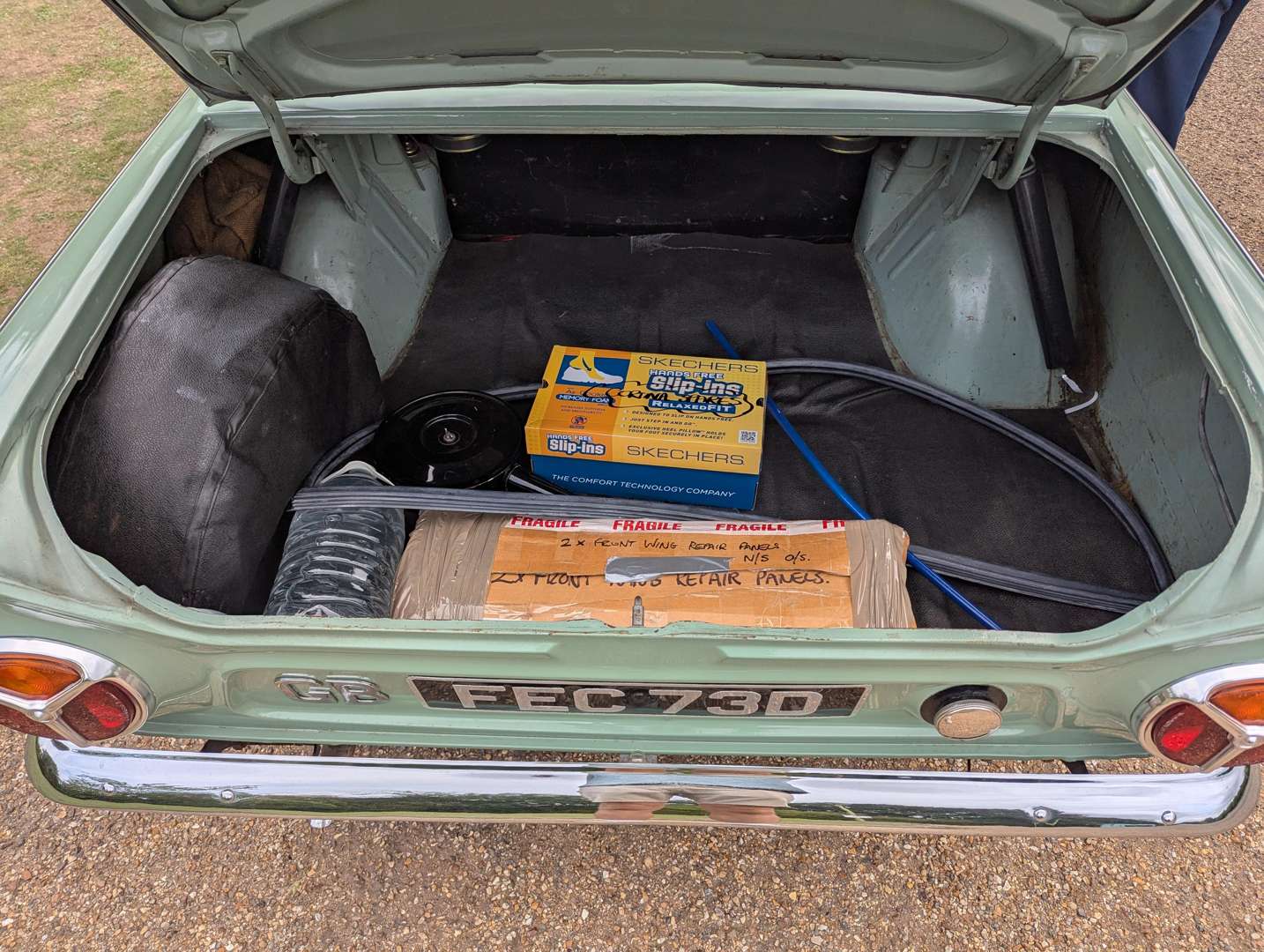 <p>1966 FORD CORTINA SUPER</p>