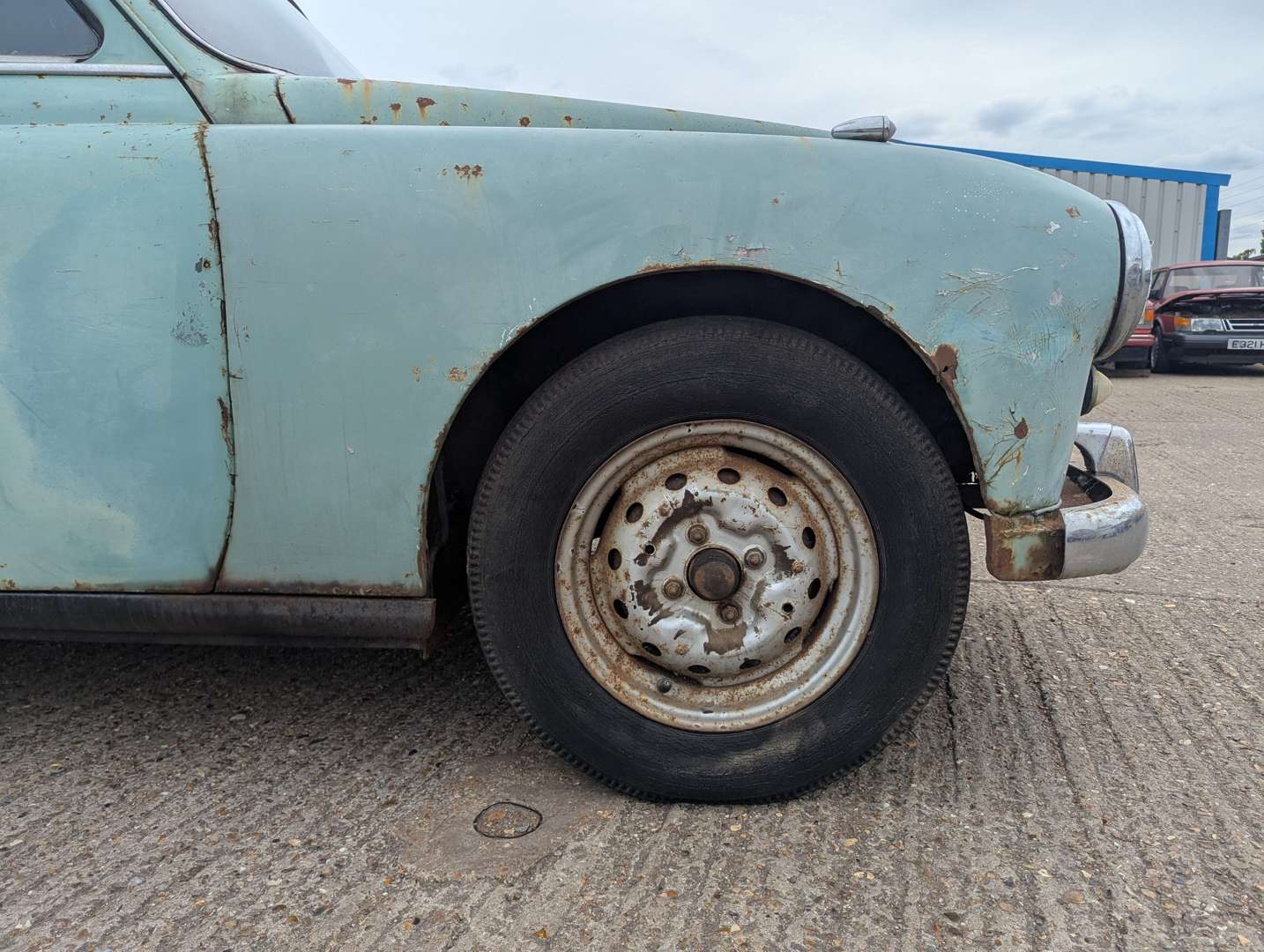 <p>1955 MG MAGNETTE</p>