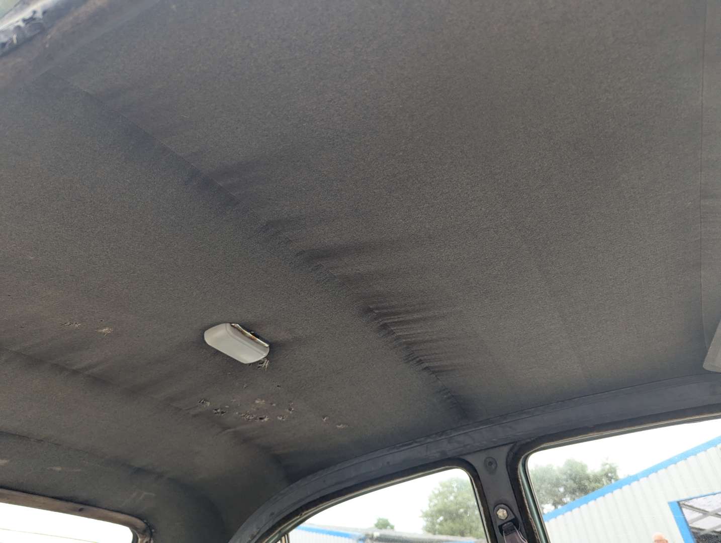 <p>1955 MG MAGNETTE</p>