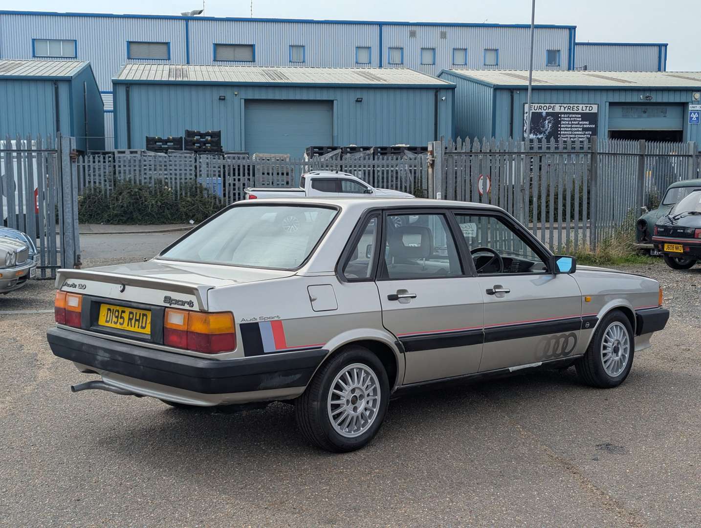 <p>1986 AUDI 80 SPORT B2</p>