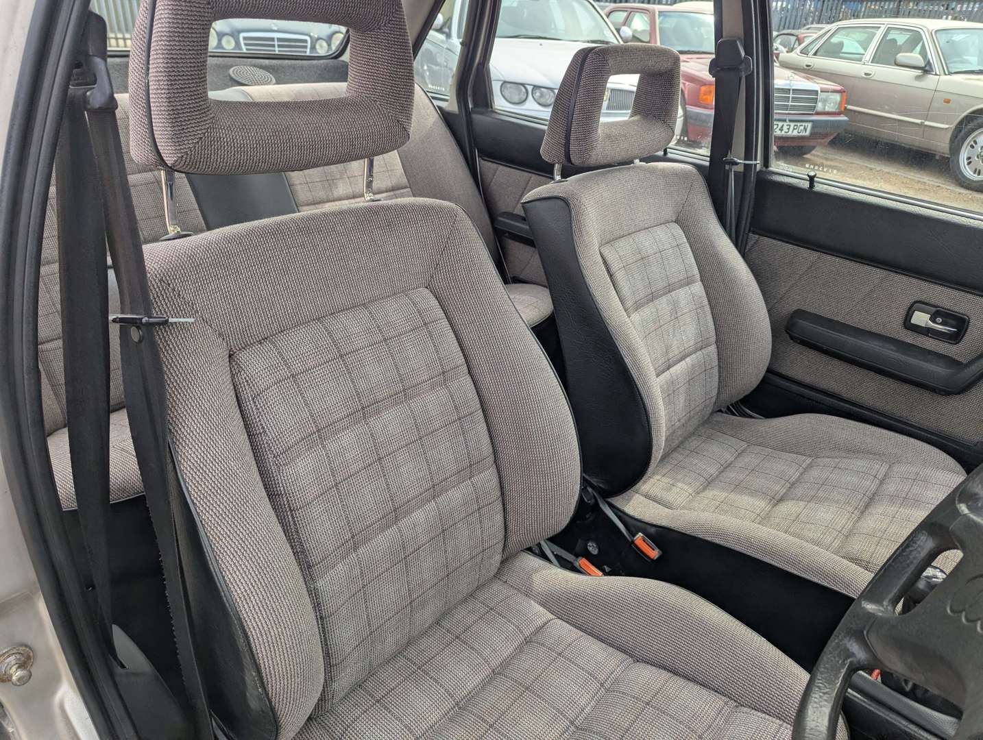 <p>1986 AUDI 80 SPORT B2</p>