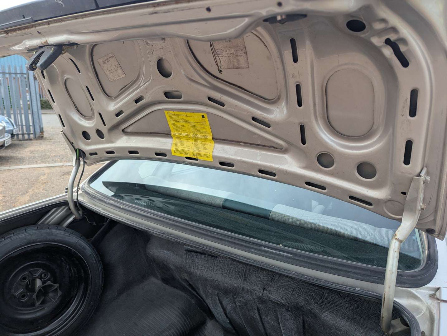 <p>1986 AUDI 80 SPORT B2</p>