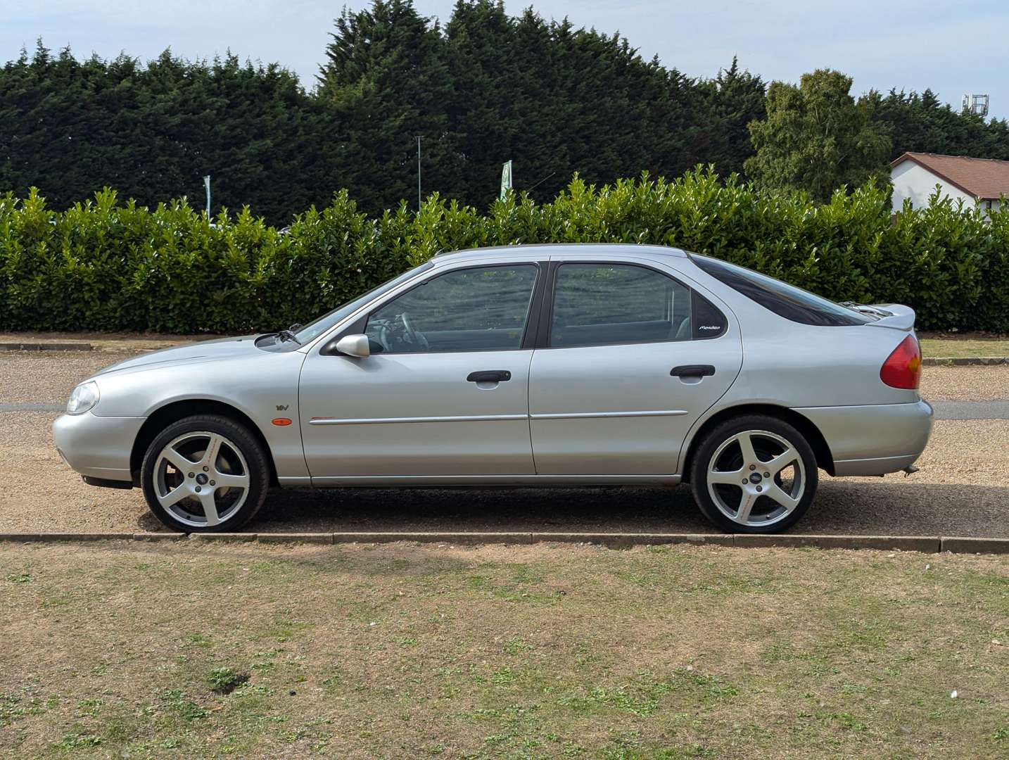 <p>1999 FORD MONDEO 1.8 ZETEC</p>