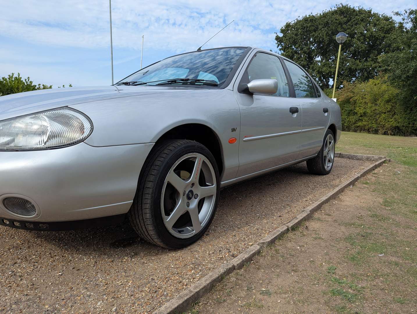 <p>1999 FORD MONDEO 1.8 ZETEC</p>