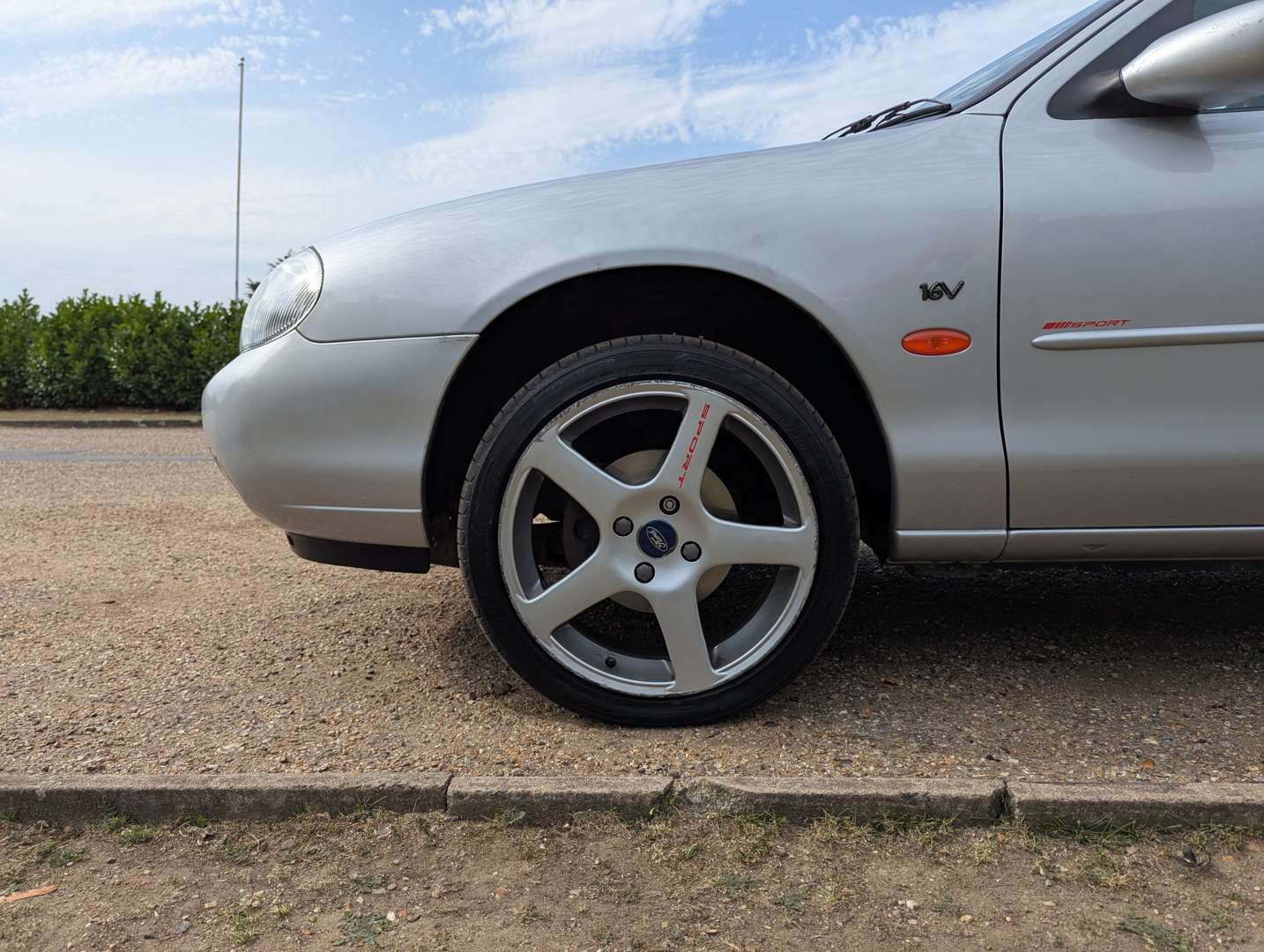 <p>1999 FORD MONDEO 1.8 ZETEC</p>