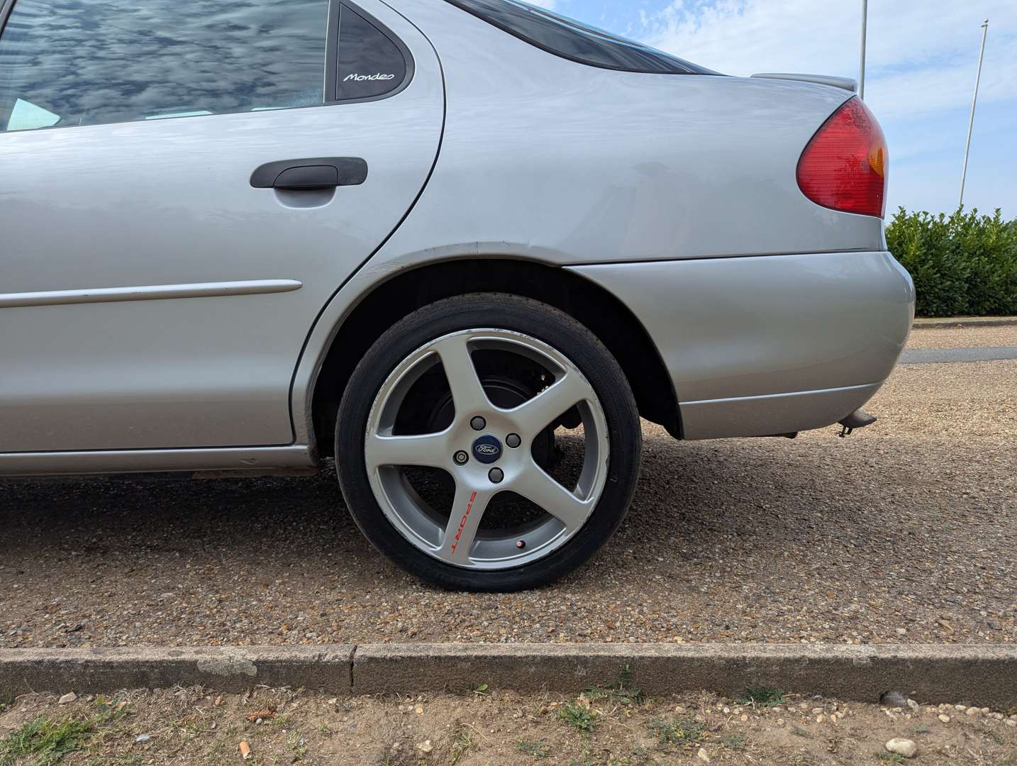 <p>1999 FORD MONDEO 1.8 ZETEC</p>