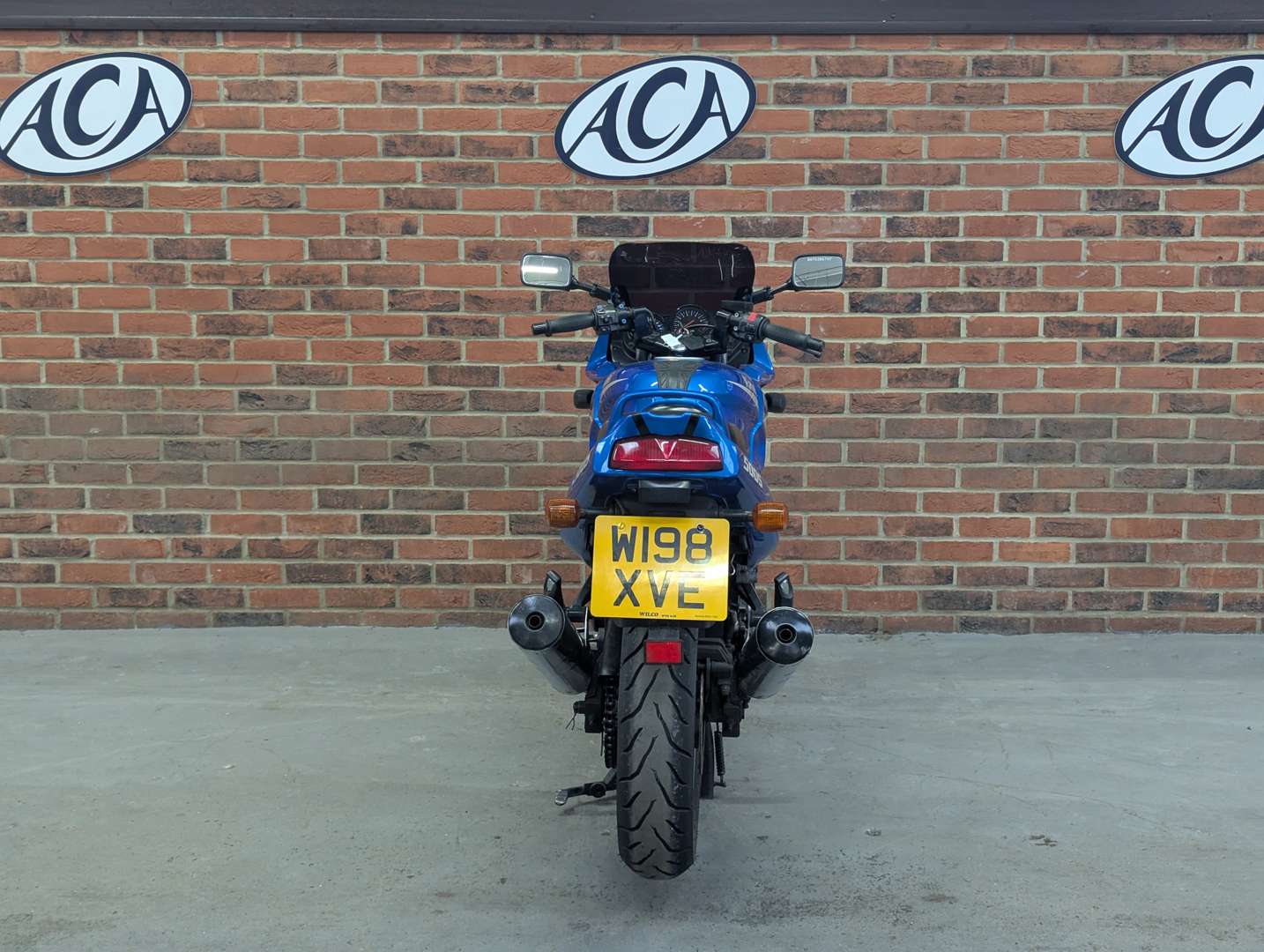 <p>2000 KAWASAKI GPZ 500</p>