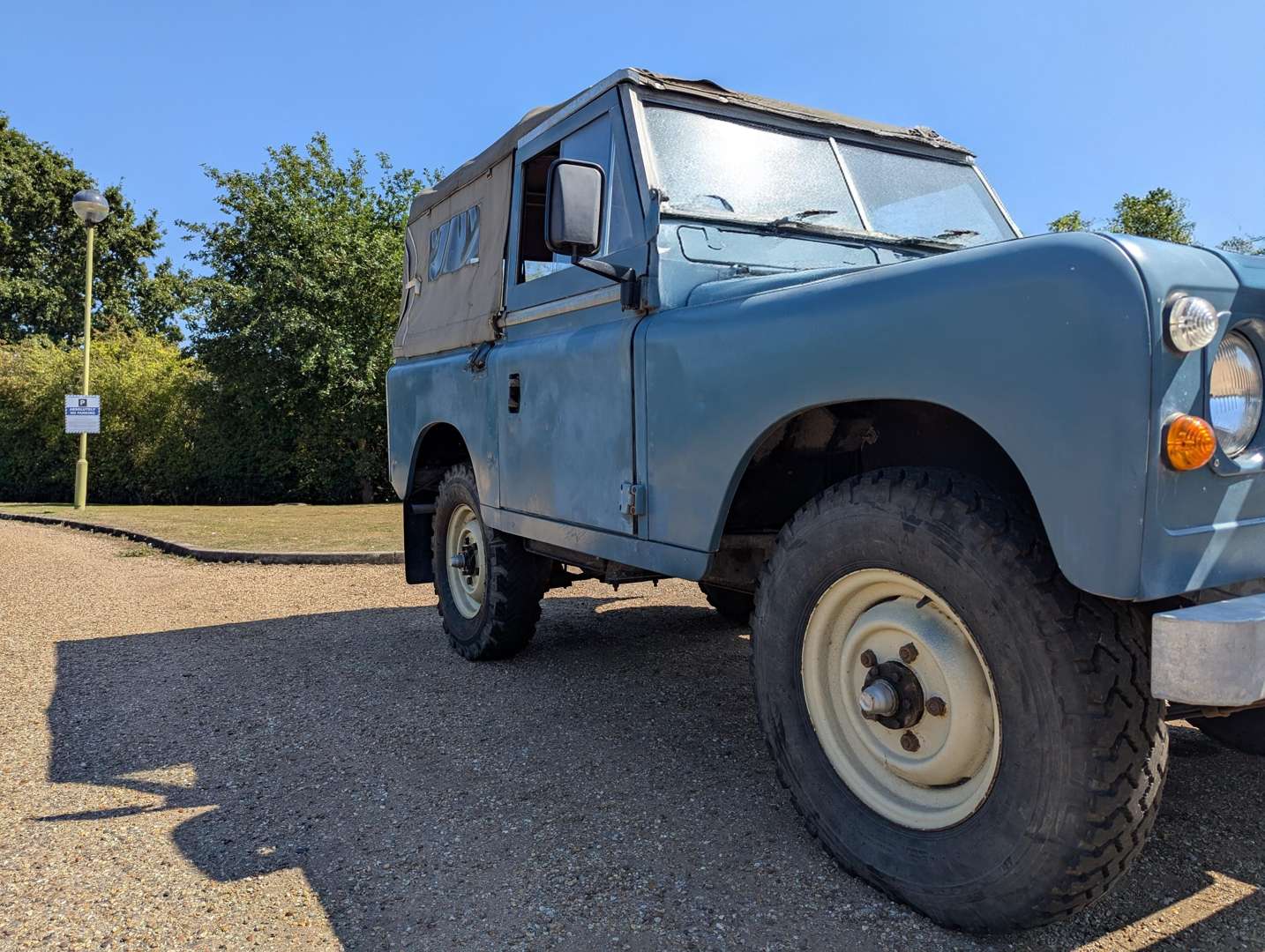 <p>1970 LAND ROVER 88" SIIA</p>