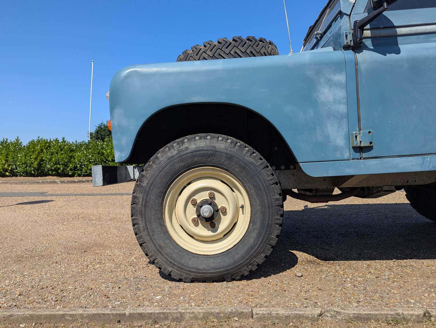 <p>1970 LAND ROVER 88" SIIA</p>