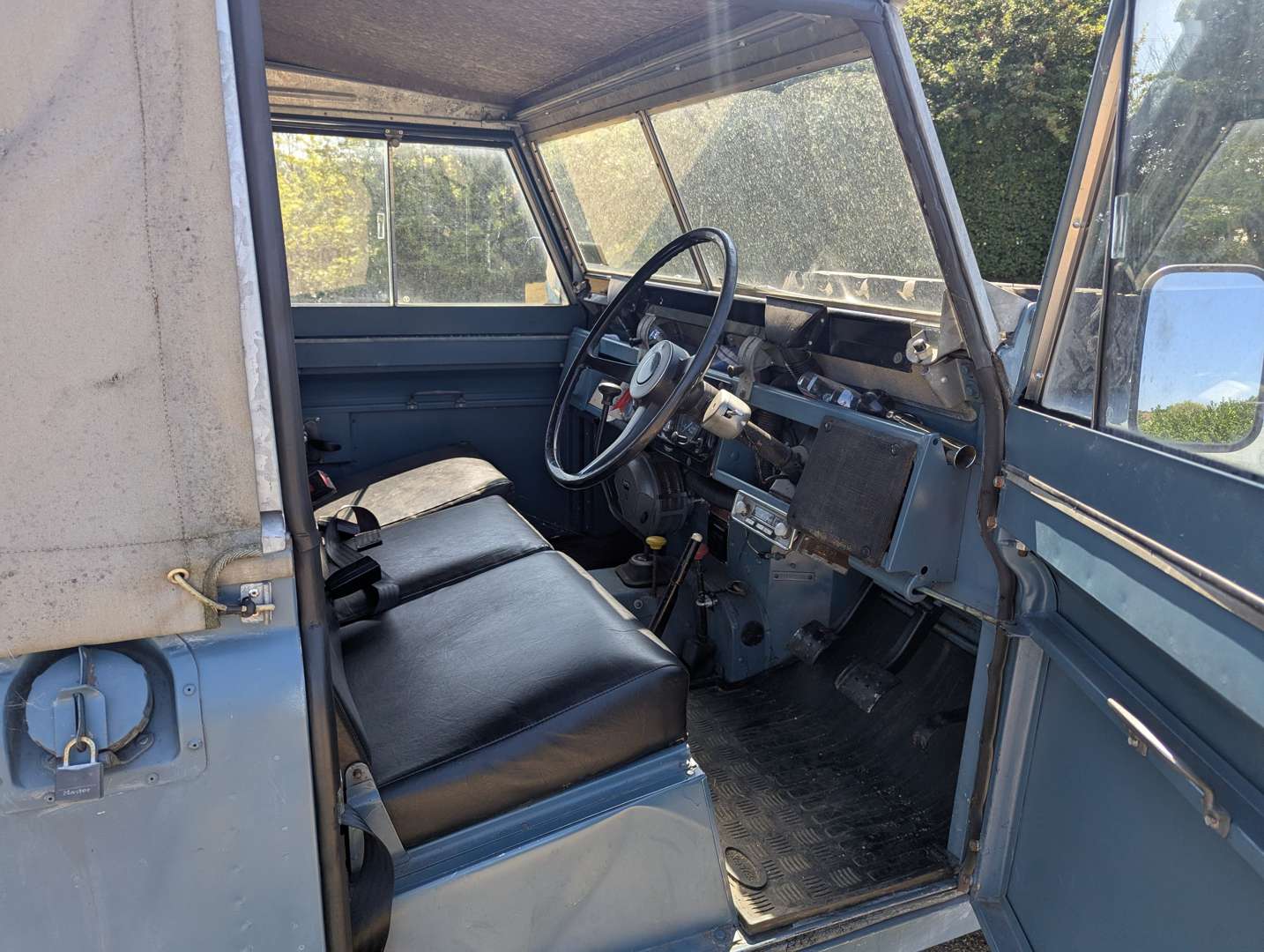 <p>1970 LAND ROVER 88" SIIA</p>