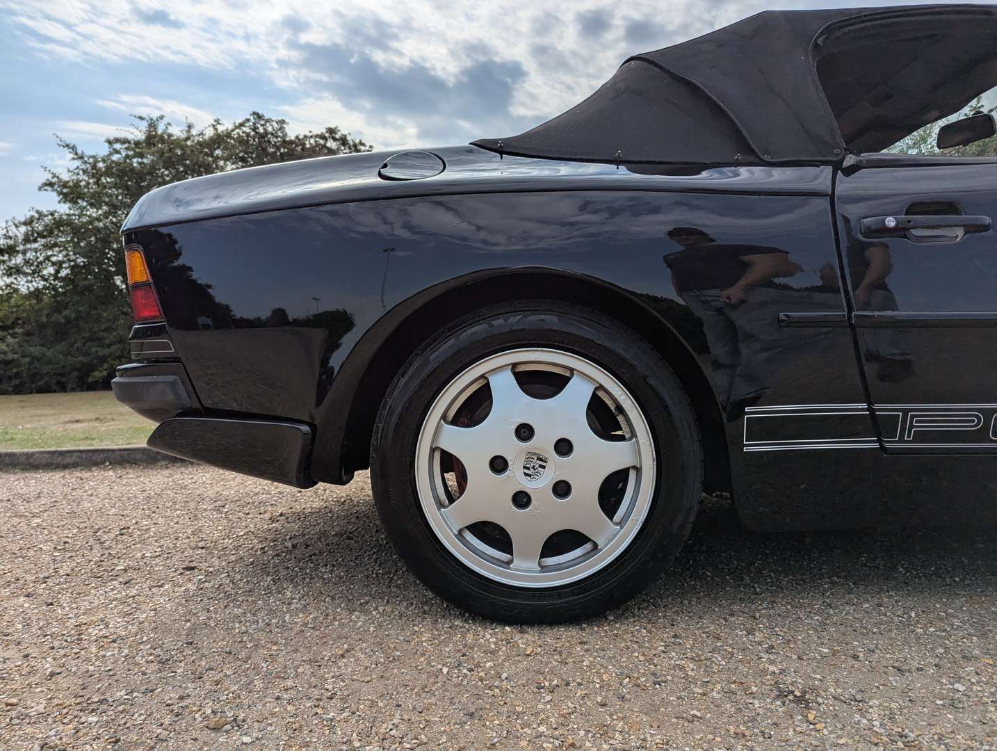 <p>1989 PORSCHE 944 S2 CABRIOLET</p>