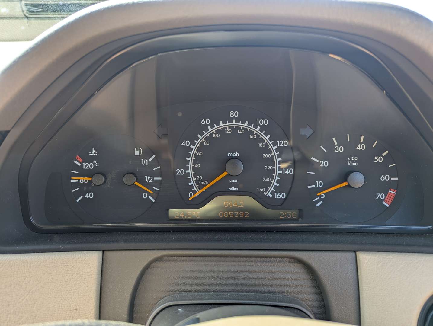 <p>1996 MERCEDES E320 ELEGANCE</p>