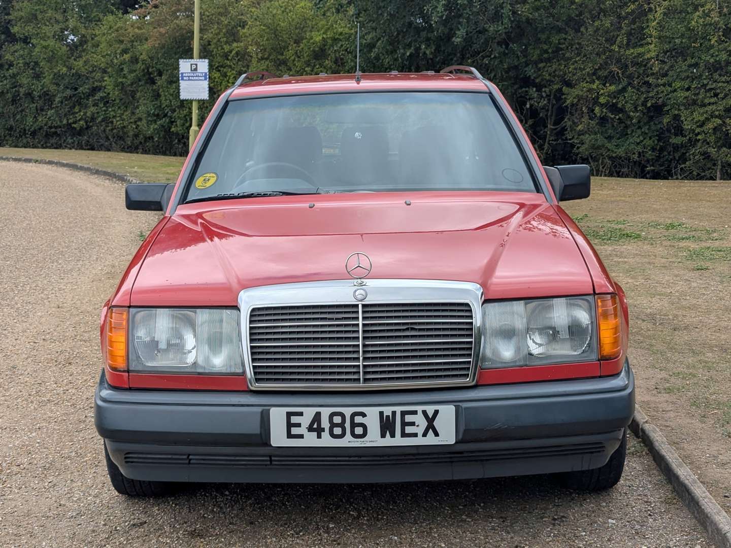 <p>1987 MERCEDES 250TD DIESEL ESTATE</p>