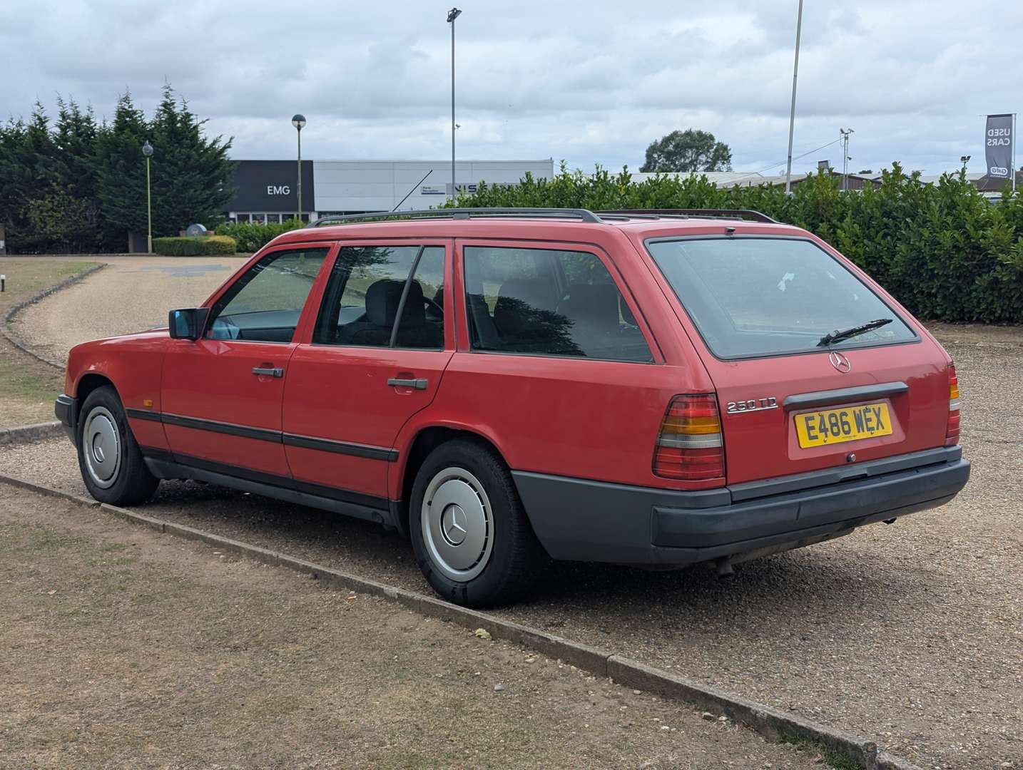 <p>1987 MERCEDES 250TD DIESEL ESTATE</p>