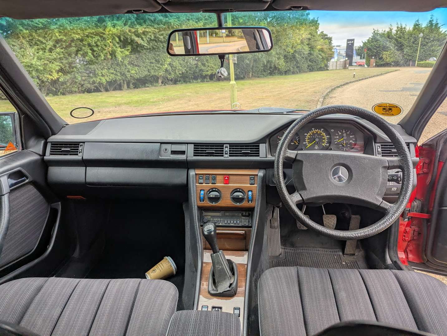 <p>1987 MERCEDES 250TD DIESEL ESTATE</p>