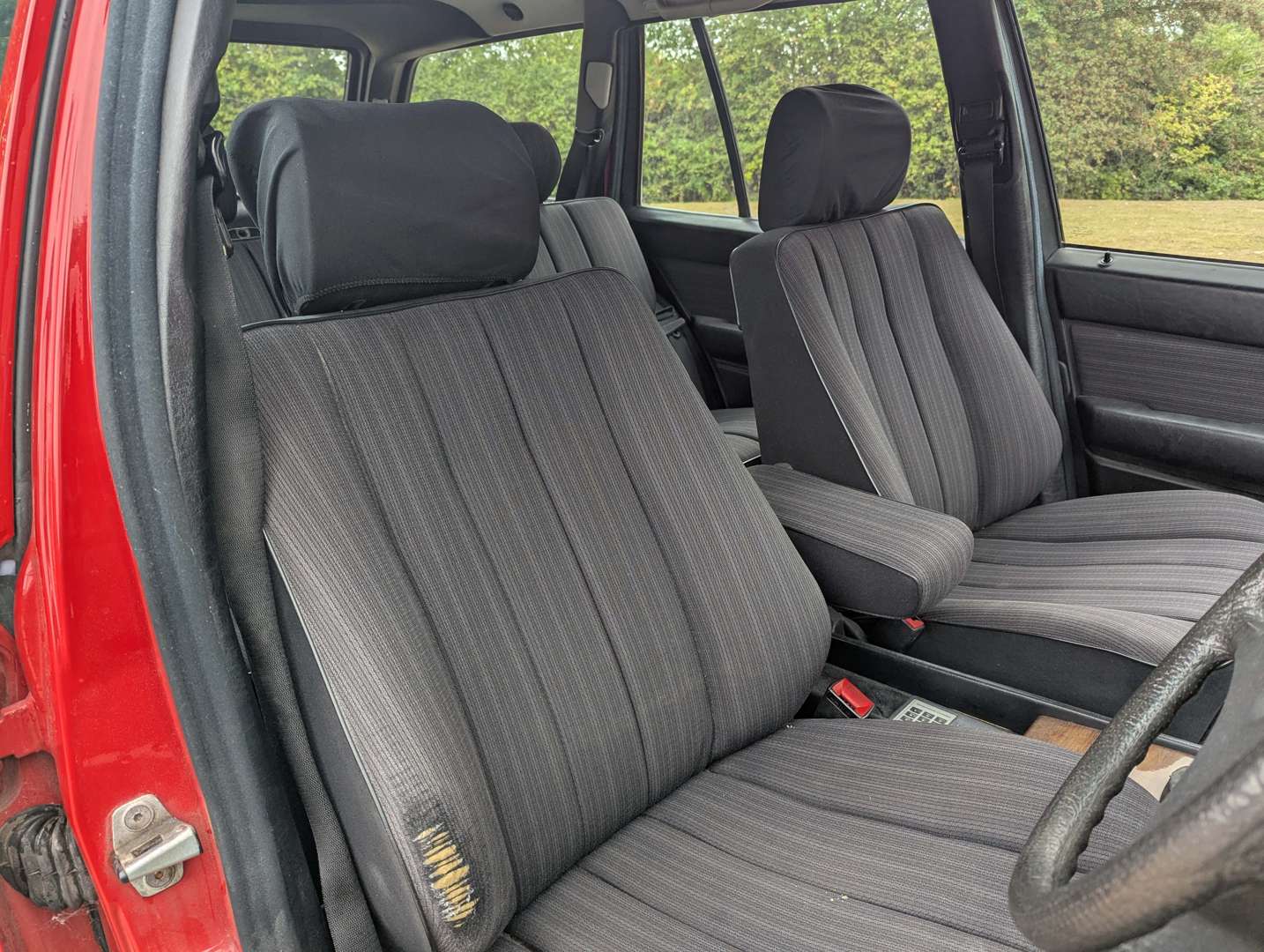 <p>1987 MERCEDES 250TD DIESEL ESTATE</p>