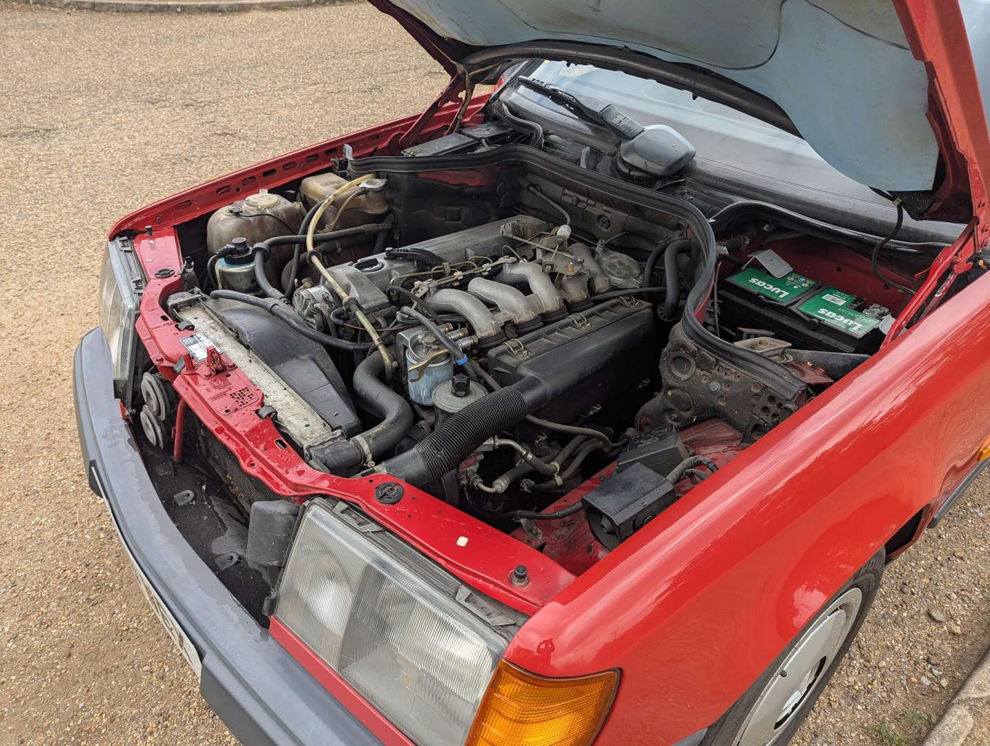 <p>1987 MERCEDES 250TD DIESEL ESTATE</p>