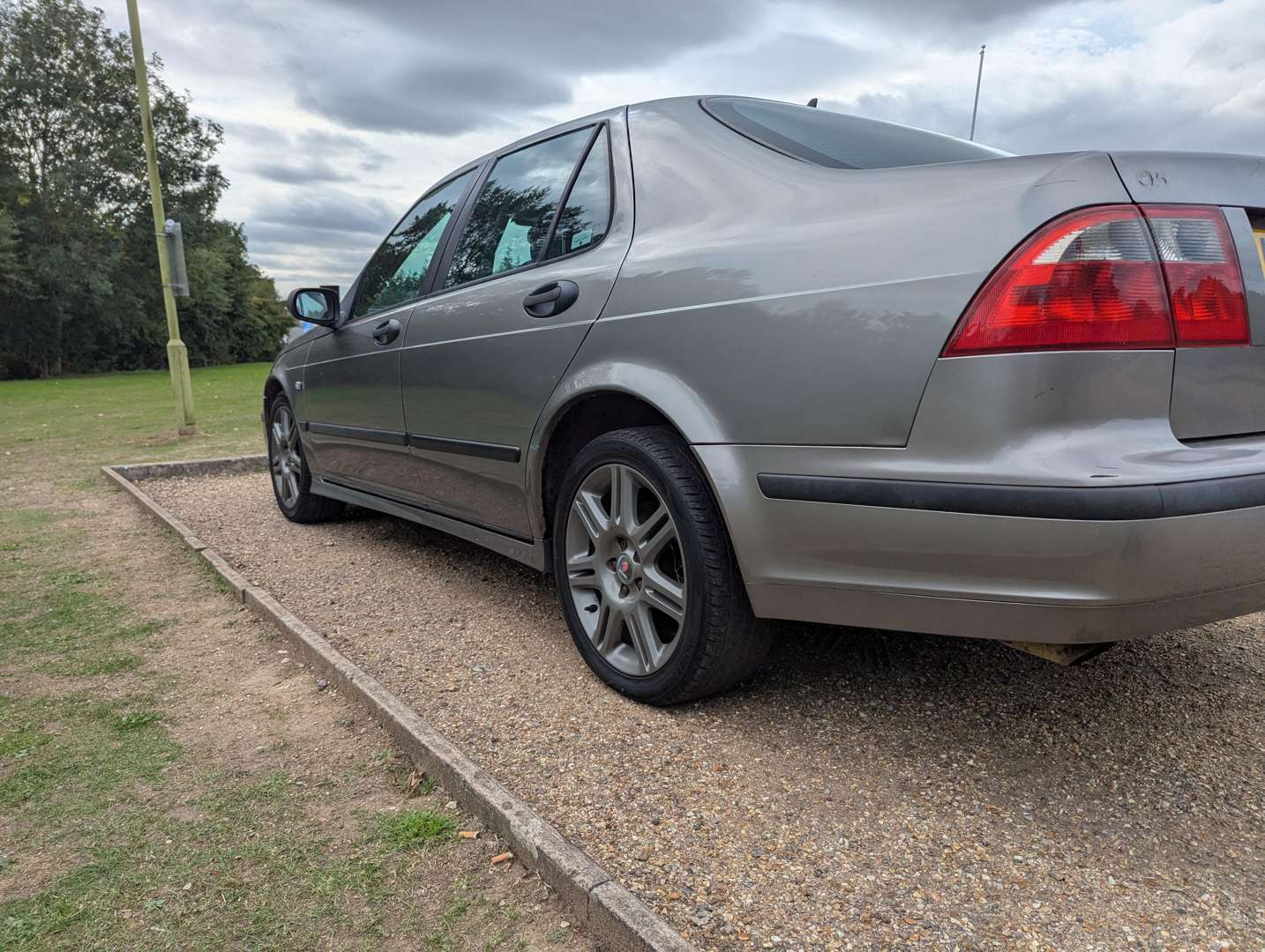 <p>2005 SAAB 9-5 VECTOR AUTO</p>