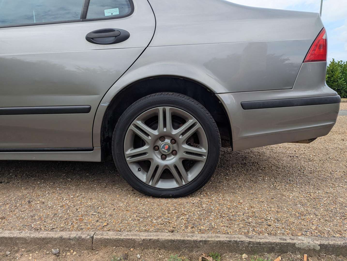 <p>2005 SAAB 9-5 VECTOR AUTO</p>