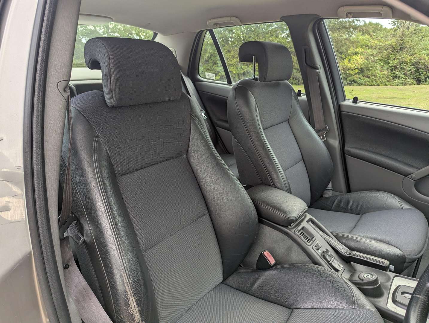 <p>2005 SAAB 9-5 VECTOR AUTO</p>