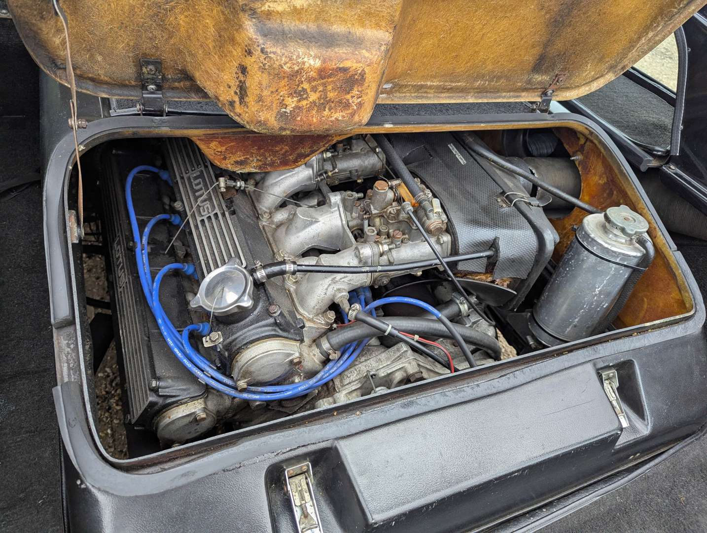 <p>1981 LOTUS ESPRIT</p>