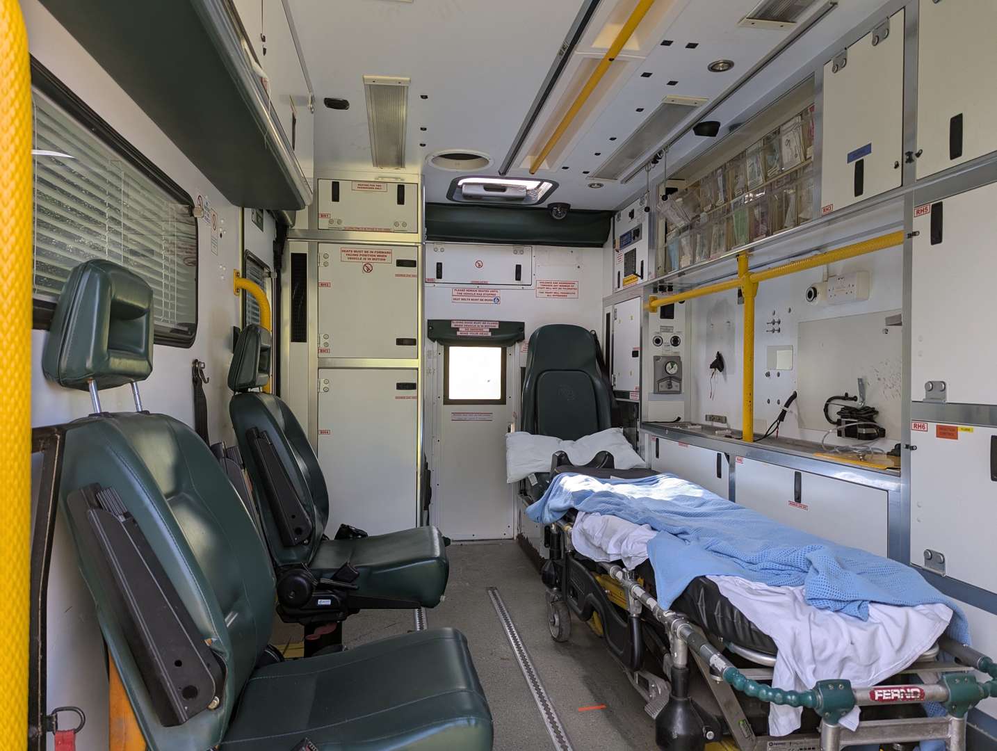 <p>2007 MERCEDES SPRINTER AMBULANCE</p>