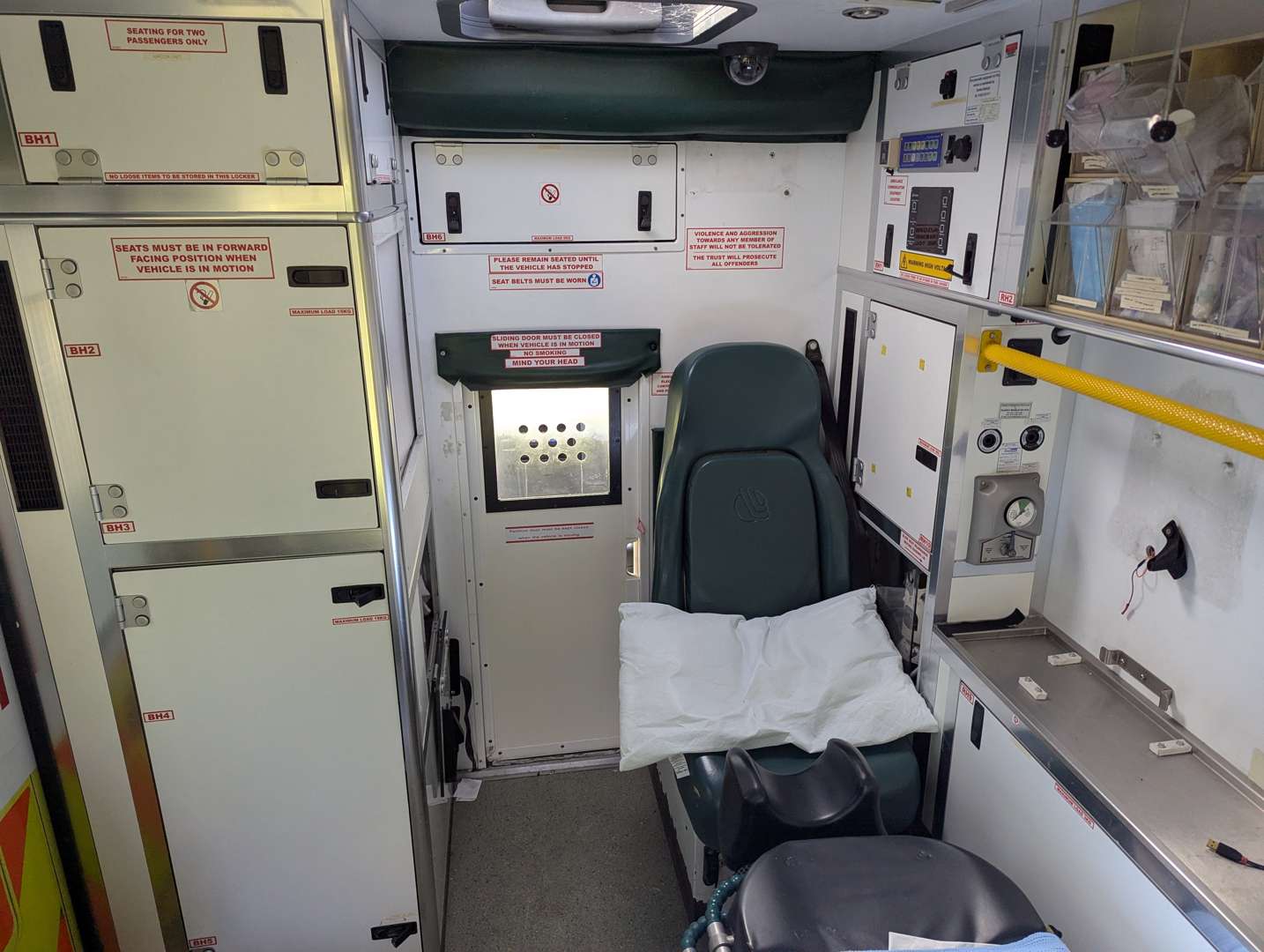 <p>2007 MERCEDES SPRINTER AMBULANCE</p>