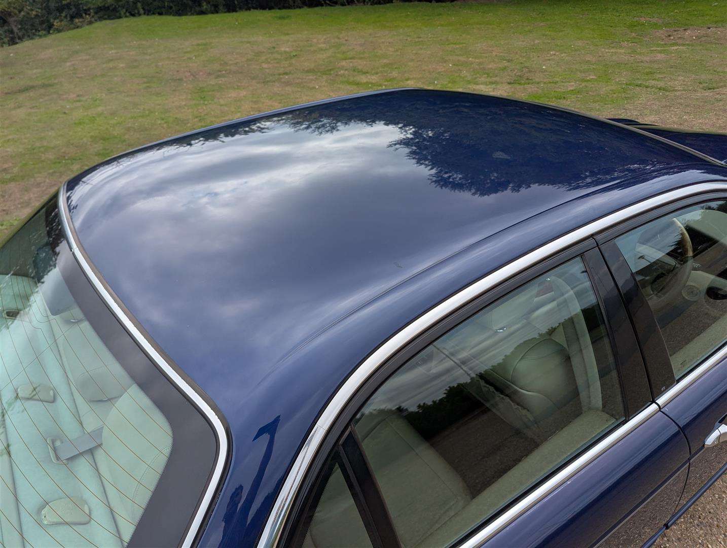 <p>2003 JAGUAR XJ8 V8 SE AUTO</p>