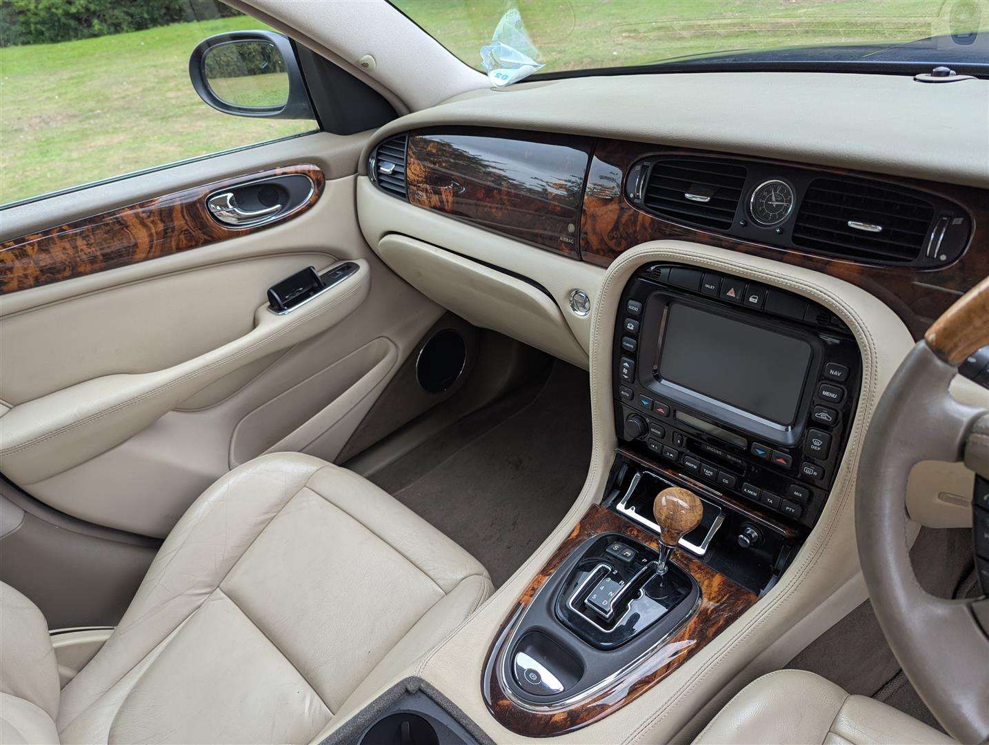 <p>2003 JAGUAR XJ8 V8 SE AUTO</p>