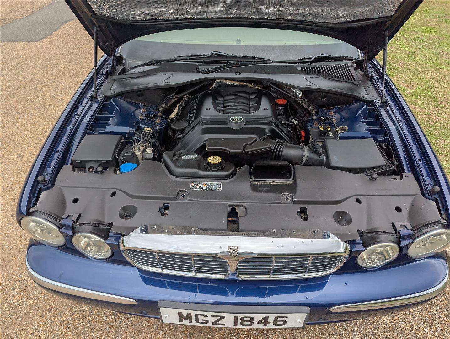 <p>2003 JAGUAR XJ8 V8 SE AUTO</p>