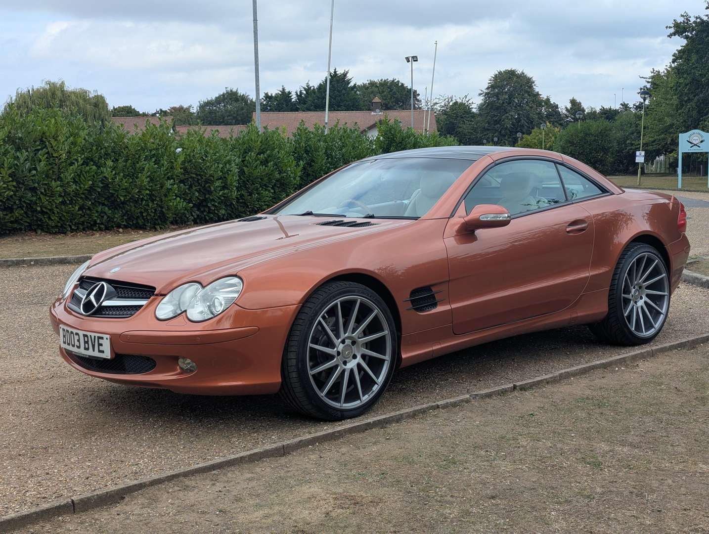 <p>2003 MERCEDES SL500</p>
