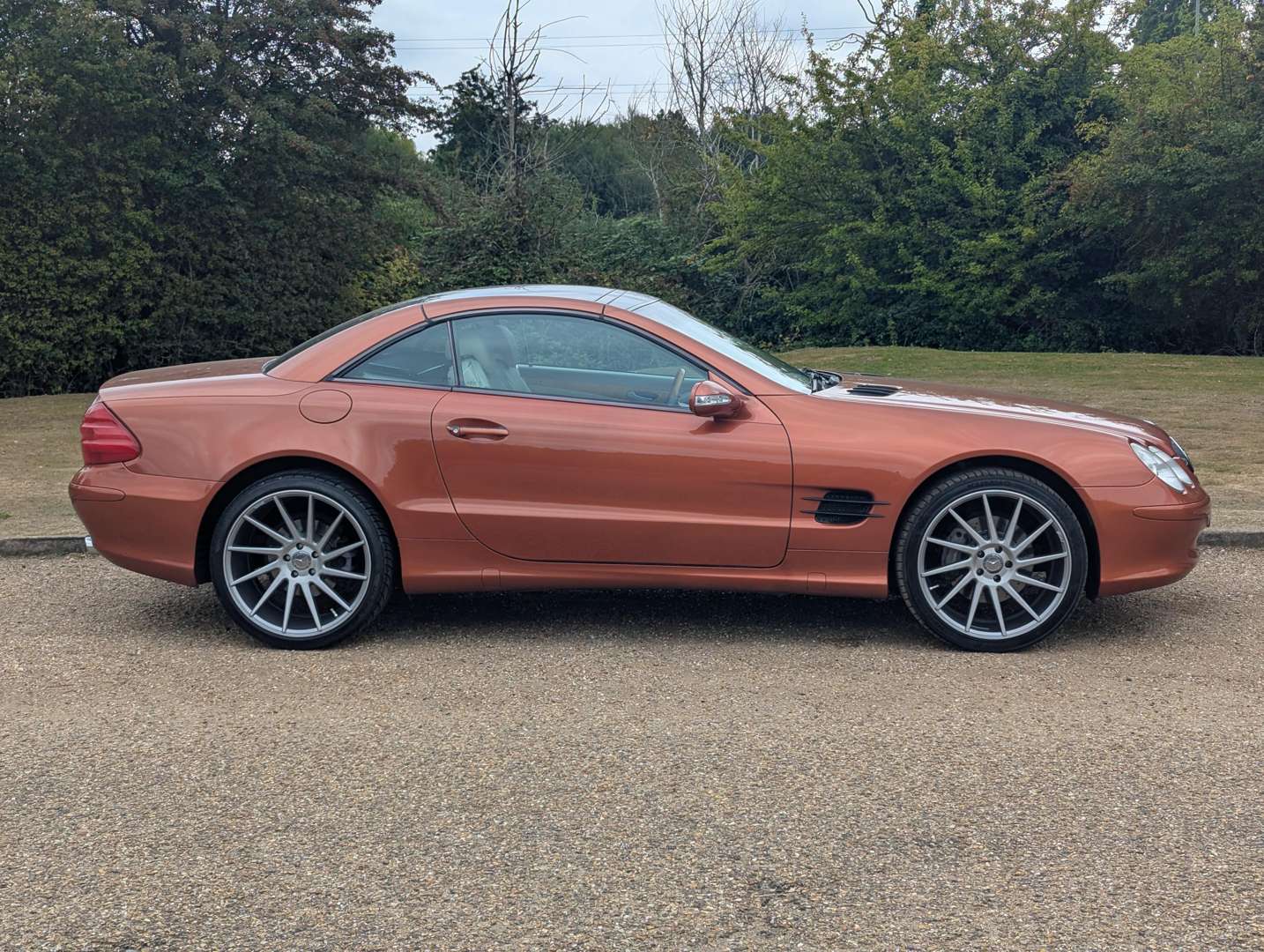 <p>2003 MERCEDES SL500</p>