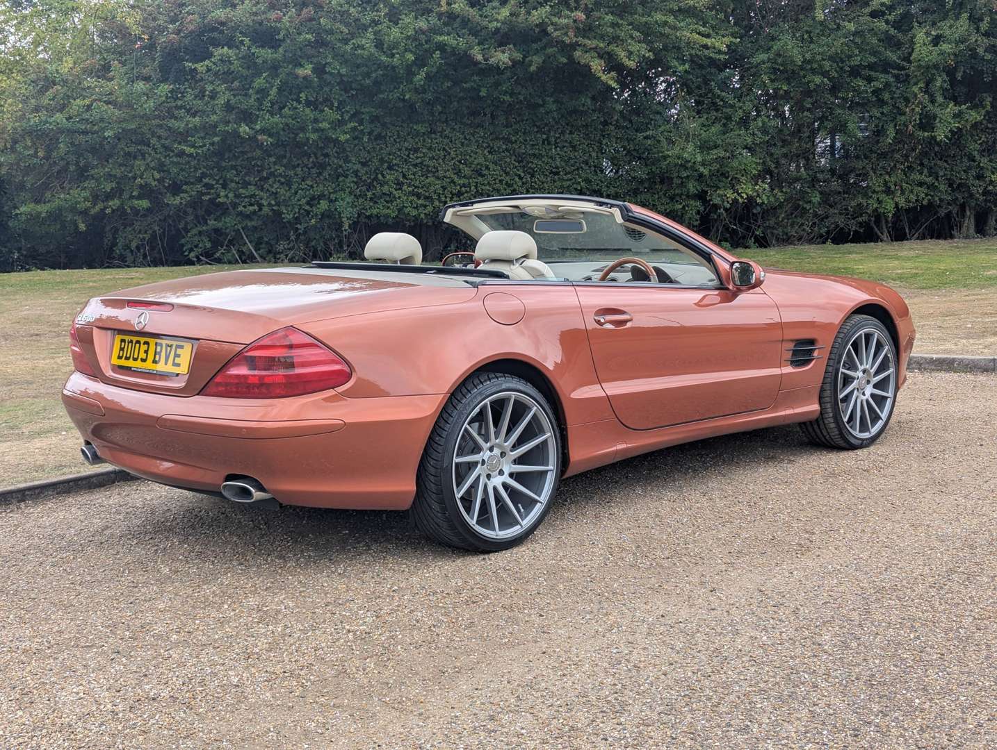 <p>2003 MERCEDES SL500</p>