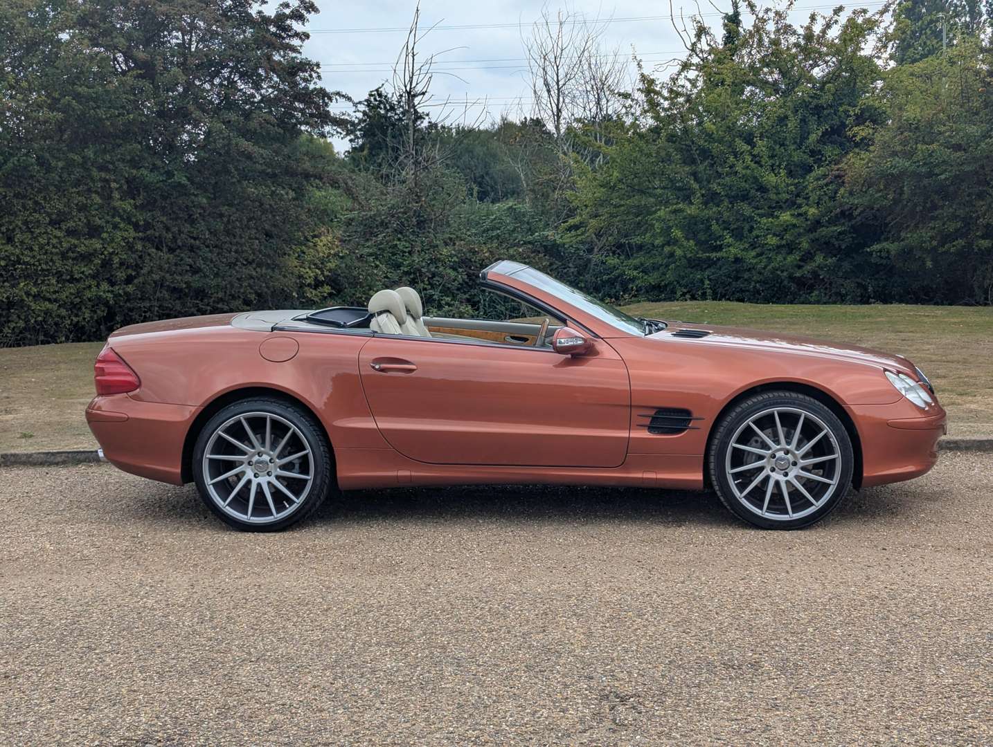 <p>2003 MERCEDES SL500</p>