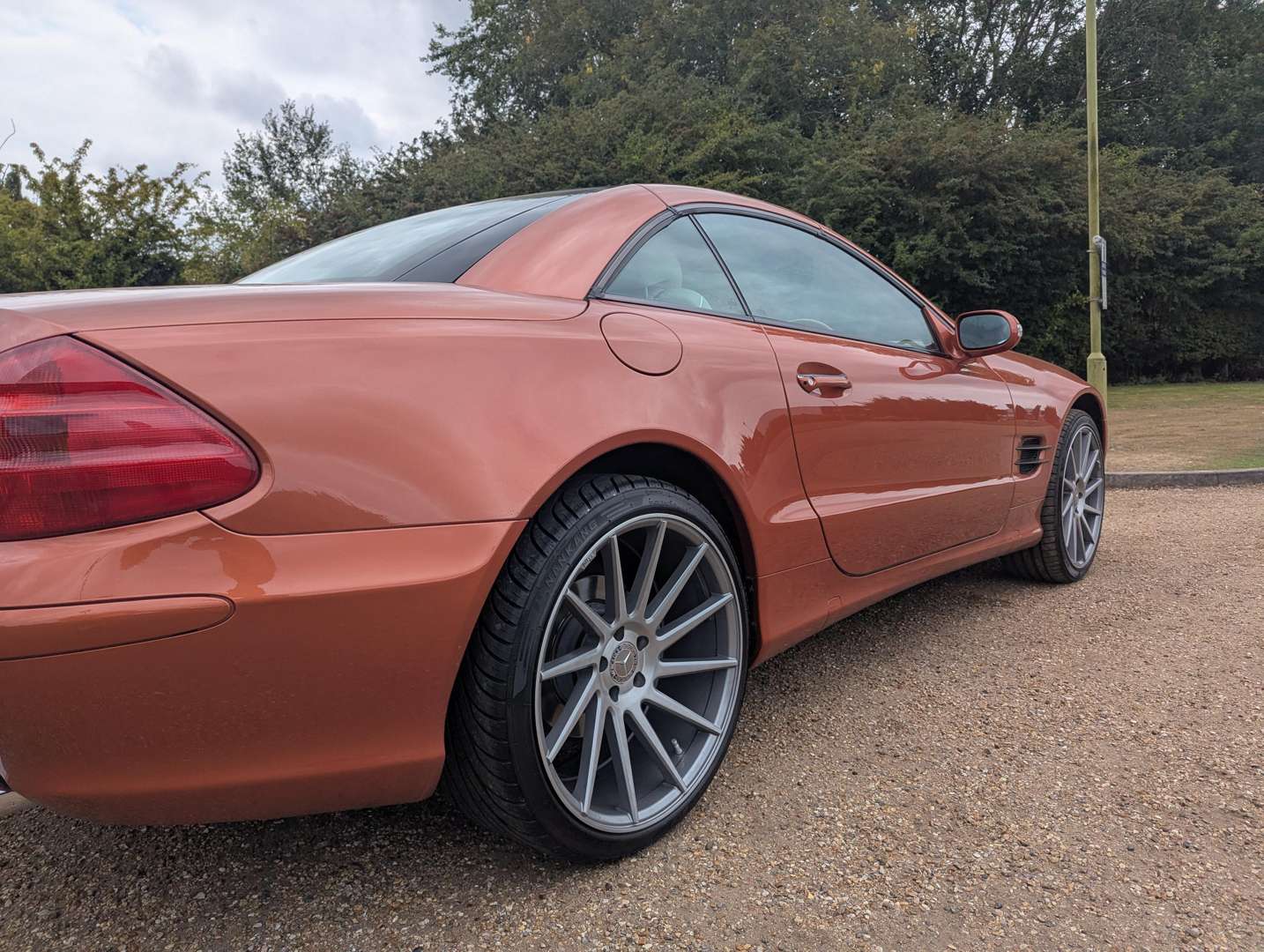 <p>2003 MERCEDES SL500</p>