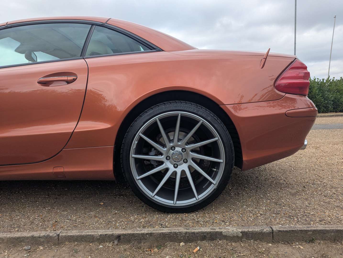 <p>2003 MERCEDES SL500</p>