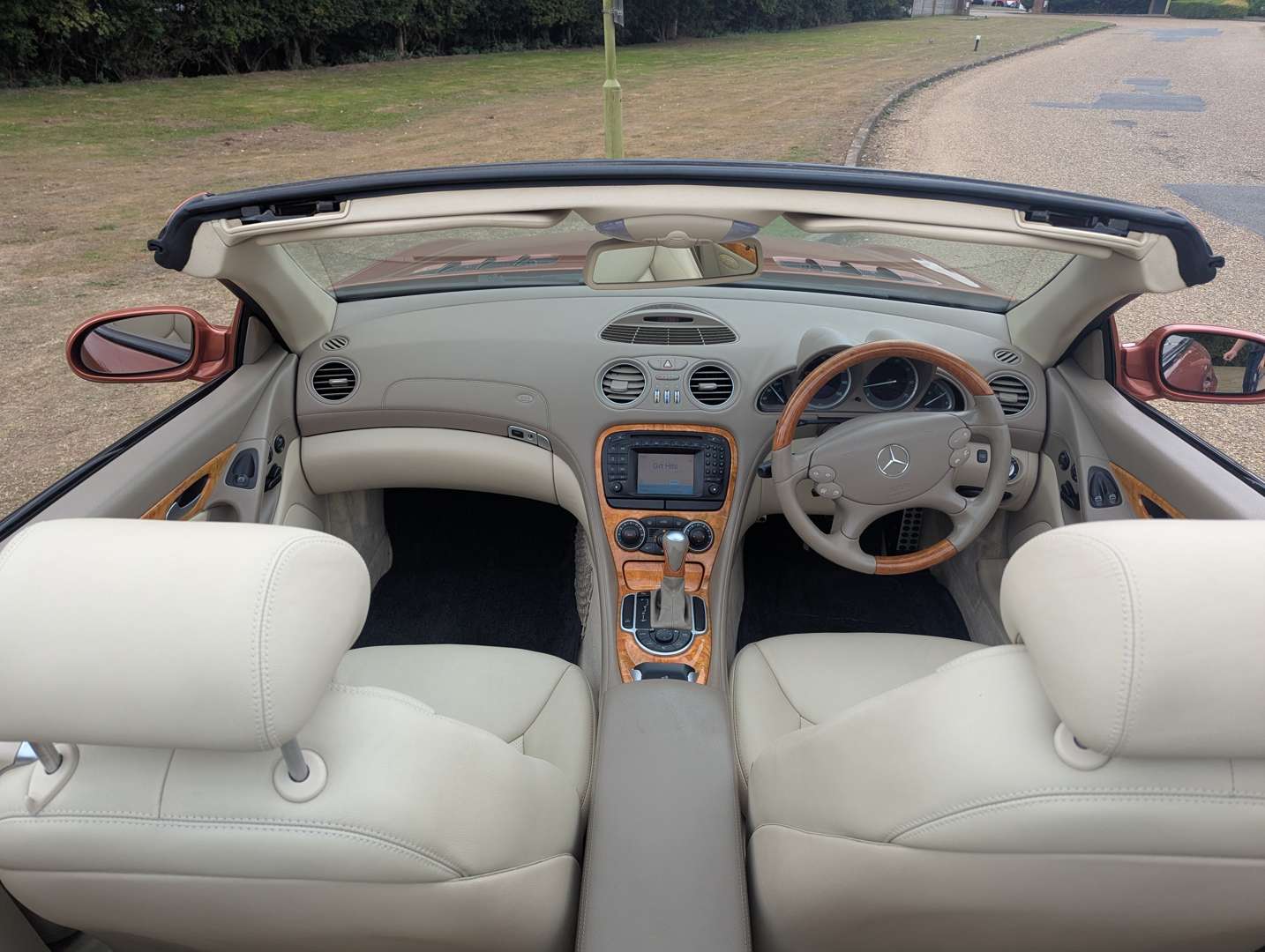 <p>2003 MERCEDES SL500</p>
