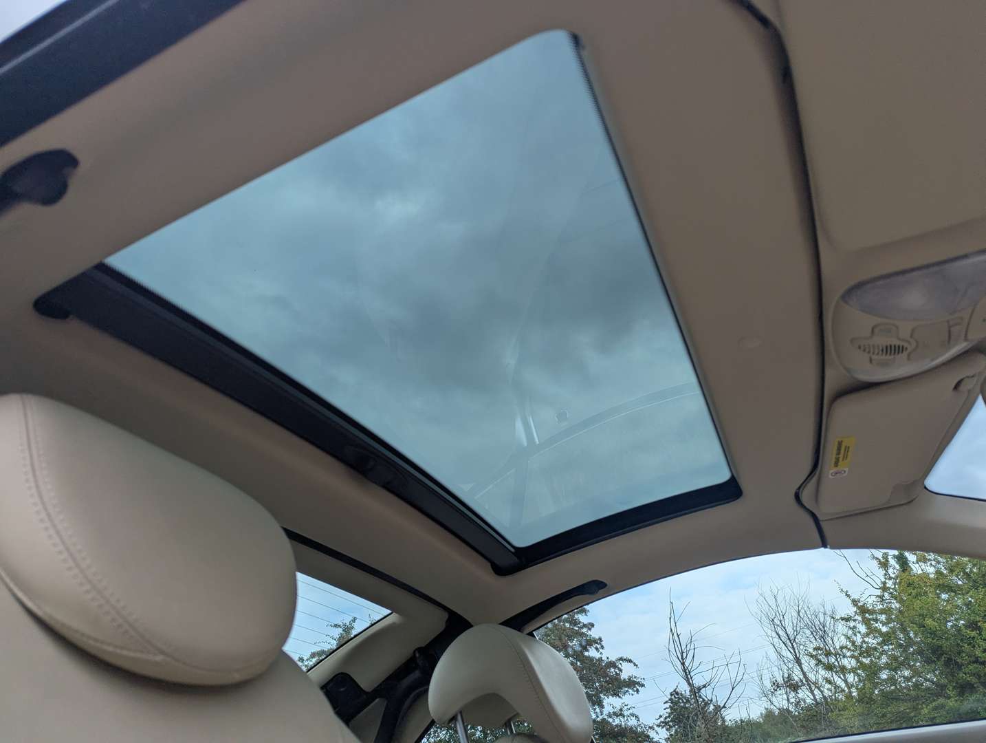 <p>2003 MERCEDES SL500</p>