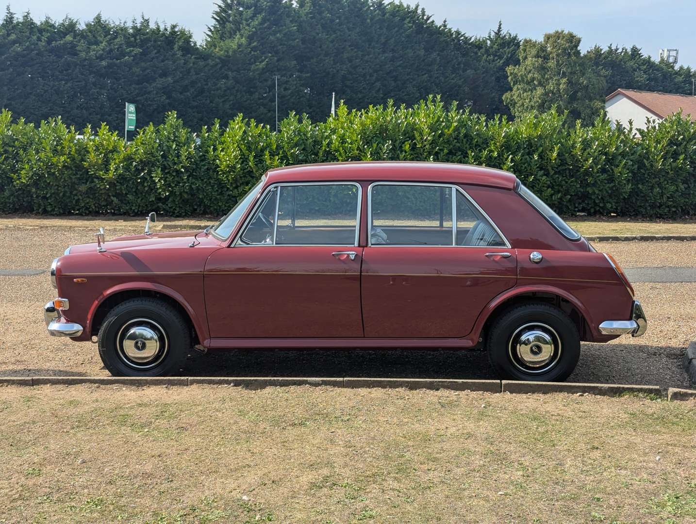 <p>1974 VANDEN PLAS 1300 PRINCESS 5,809 MILES FROM NEW</p>