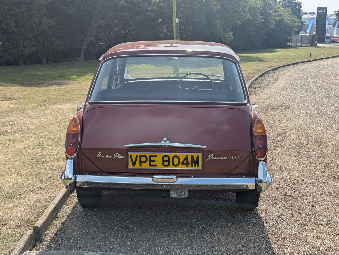 <p>1974 VANDEN PLAS 1300 PRINCESS 5,809 MILES FROM NEW</p>