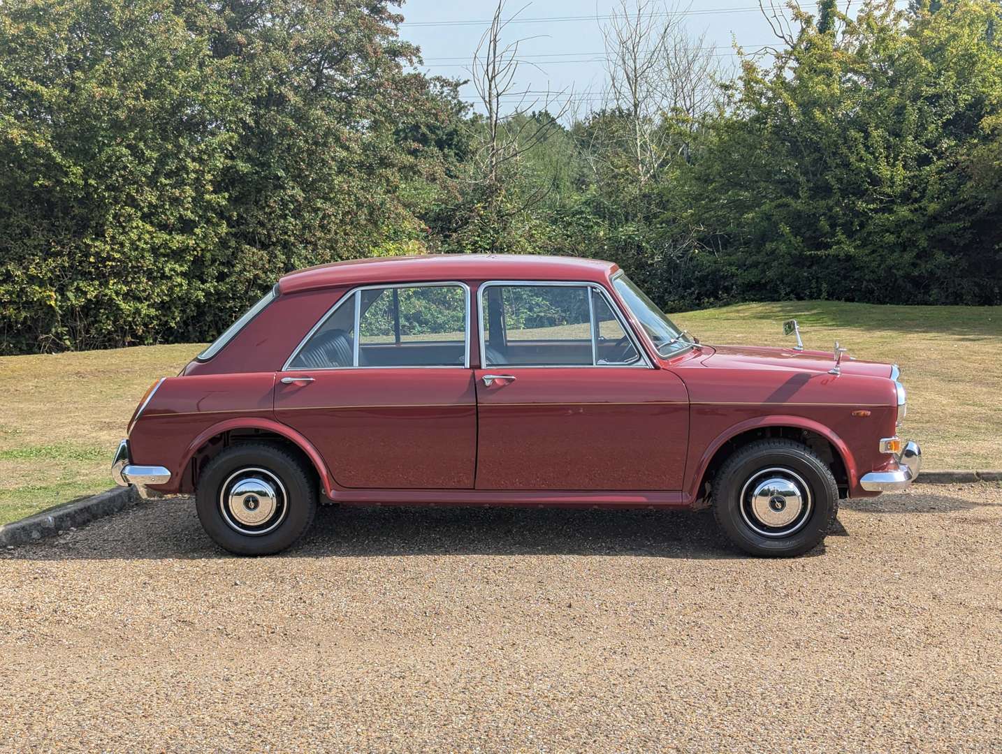 <p>1974 VANDEN PLAS 1300 PRINCESS 5,809 MILES FROM NEW</p>