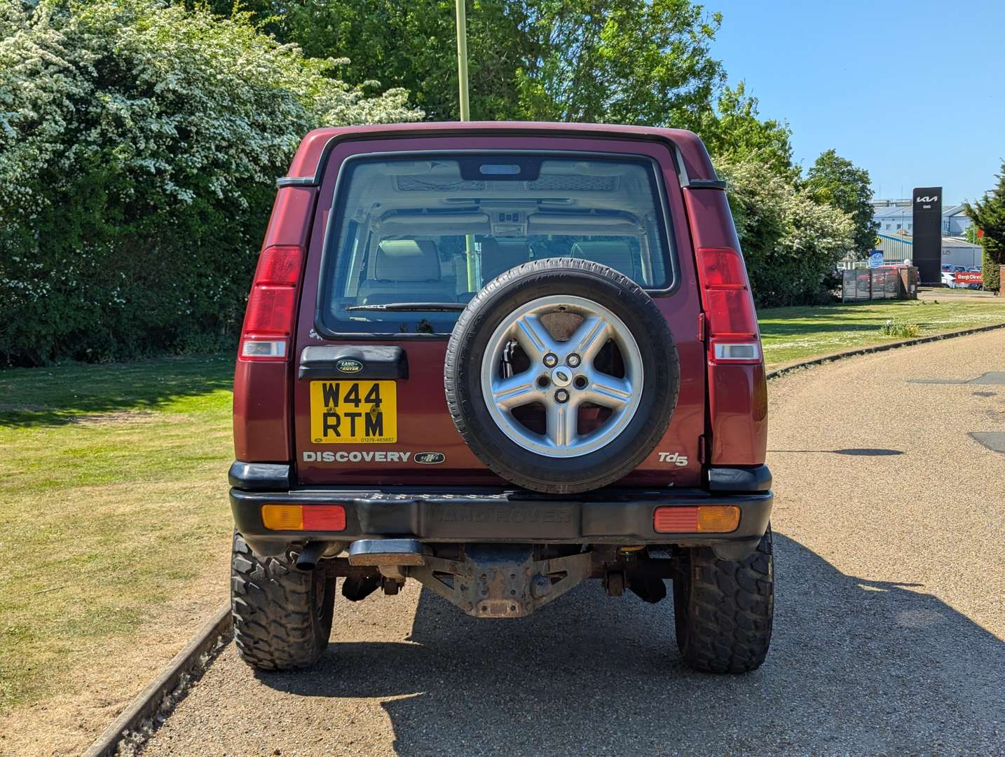 <p>2000 LAND ROVER DISCOVERY TD5 ES AUTO</p>