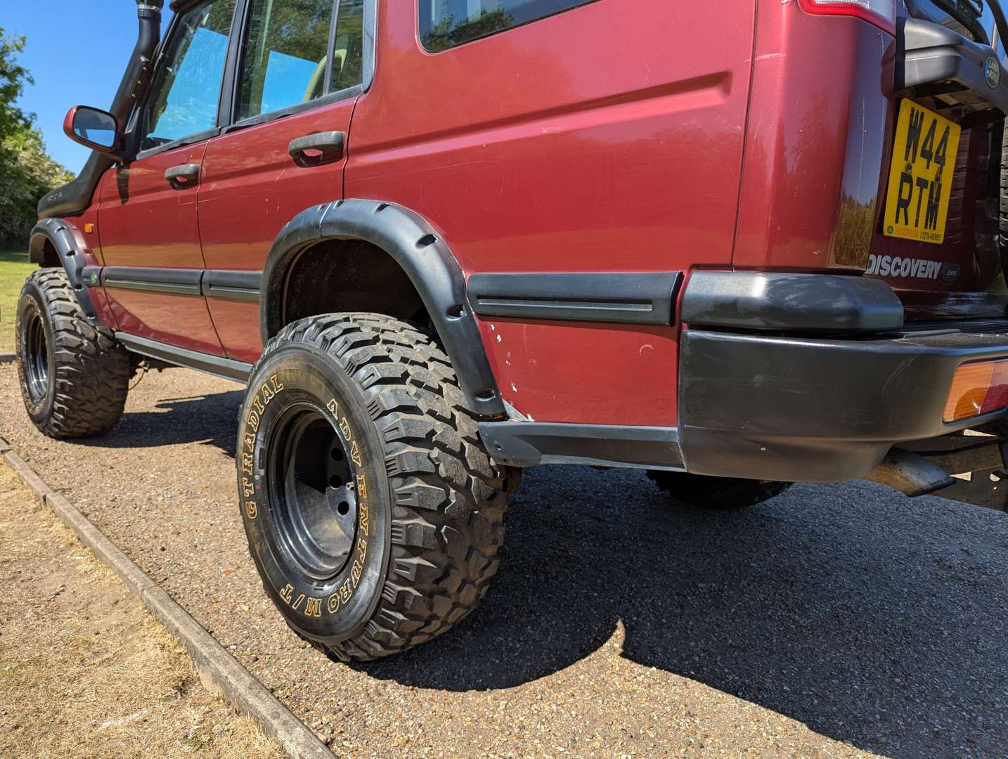 <p>2000 LAND ROVER DISCOVERY TD5 ES AUTO</p>