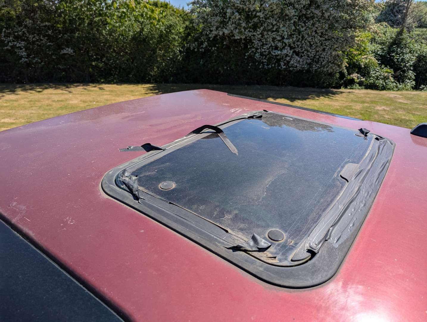 <p>2000 LAND ROVER DISCOVERY TD5 ES AUTO</p>